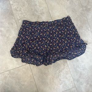American Eagle Flowy Floral Shorts